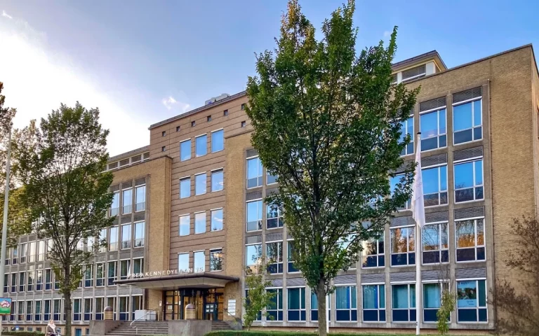 Hadoks-hoofdkantoor-768×480